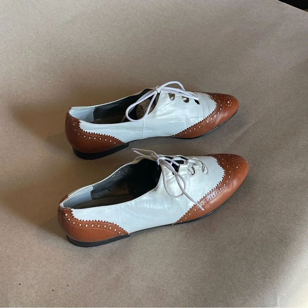 Van Eli White and Brown Wingtip Lace-Up Oxfords - Picture 2 of 8